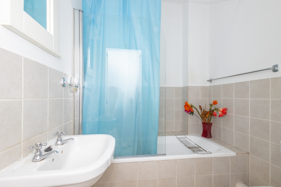 2 Bedroom Property for Sale in Uitzicht Western Cape